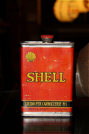 SHELL OIL (HALF PINT) (Italian) - click to enlarge